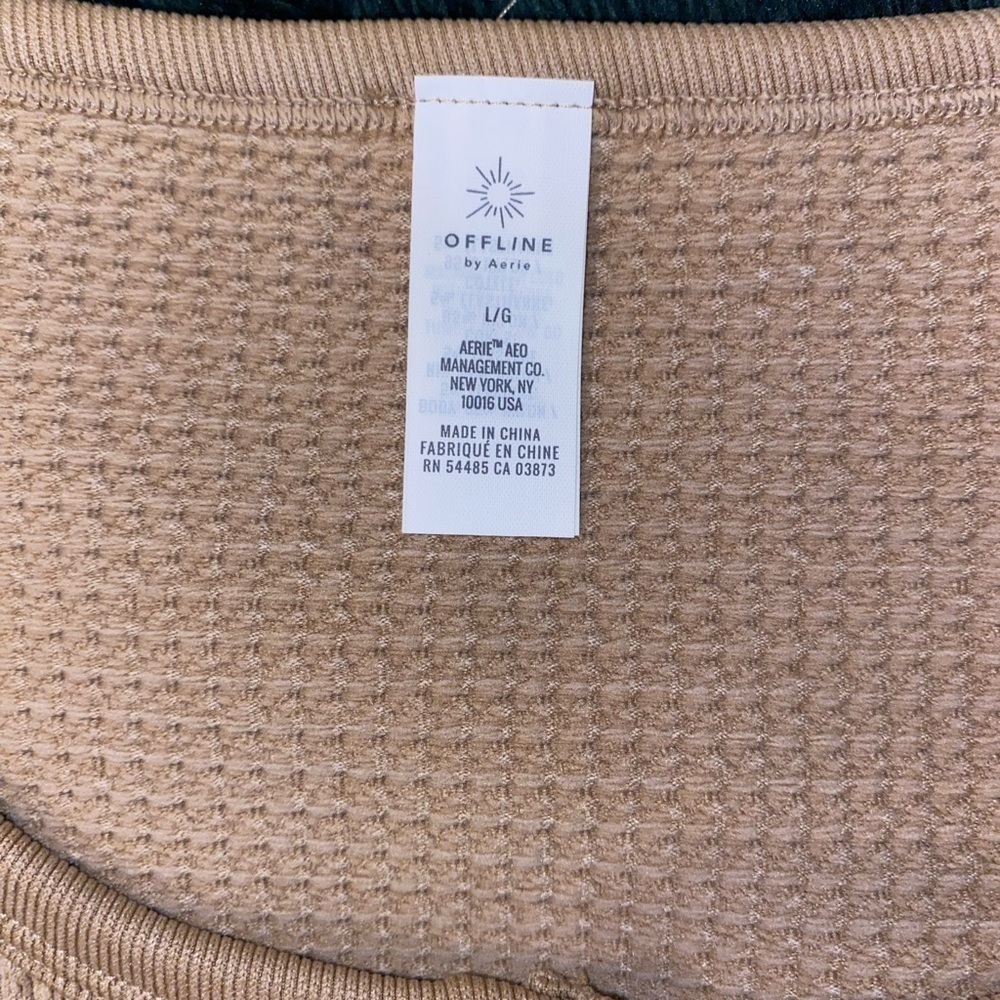 Aerie Women's Offline Thermal Long Sleeve w Thumb Holes - Picture 6 of 9